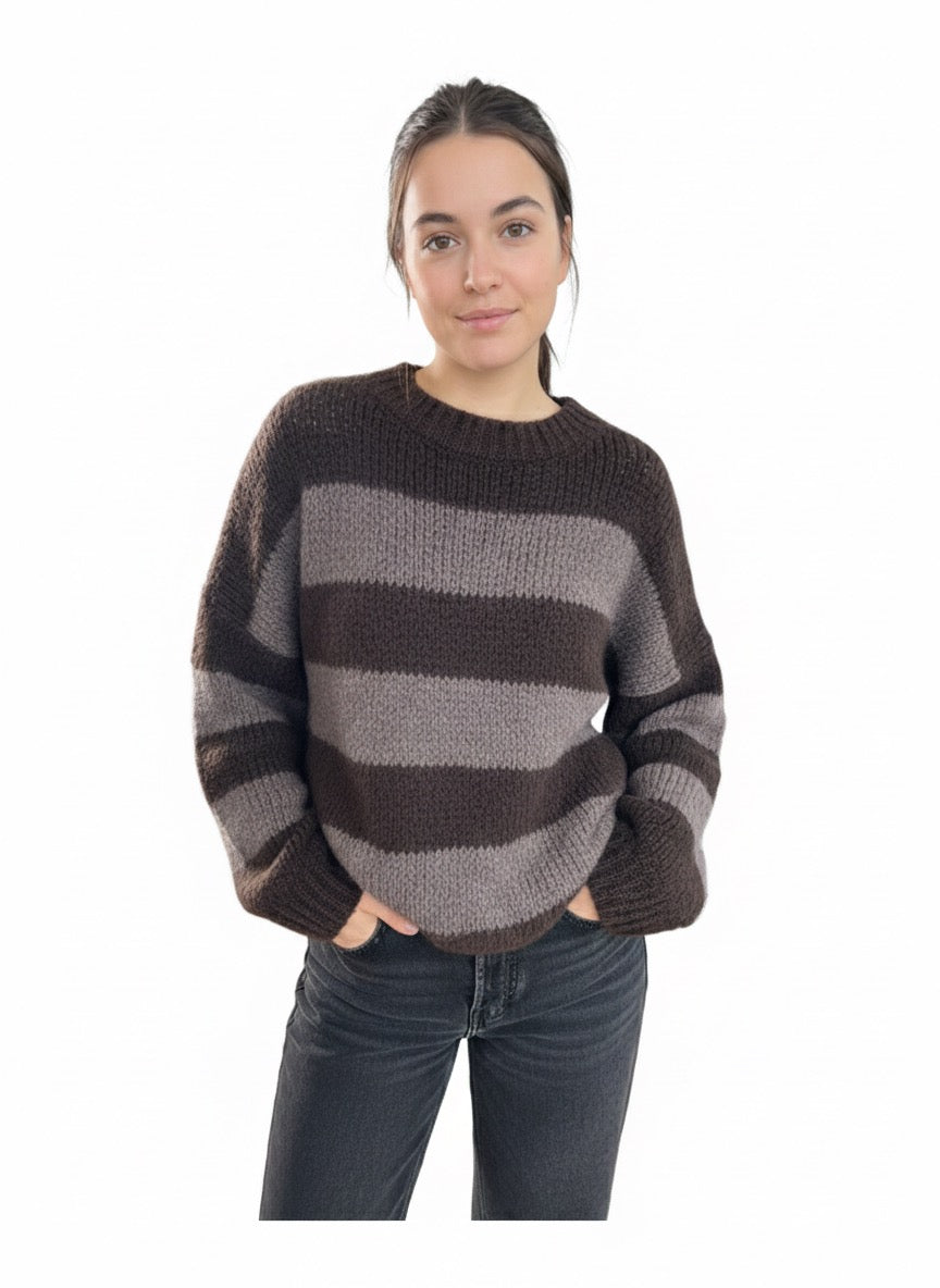 gestreifter Kuschelpullover