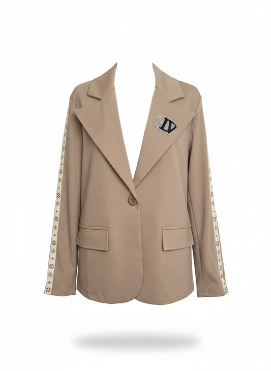 Beiger Blazer mit Details auf Armen