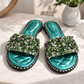 Emerald Glam Sandalen – Funkelnde Luxus Slipper in Smaragdgrün