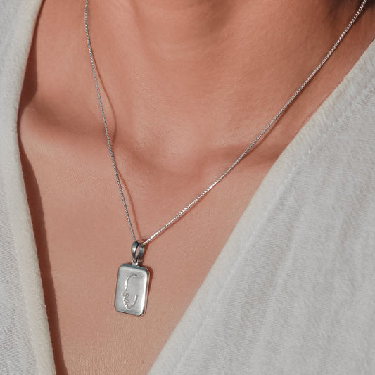 Zierliche Halskette mit Anhänger – silberne 40 cm Kette aus 925 Silber – abstraktes Gesicht eingraviert – LOVINA silber