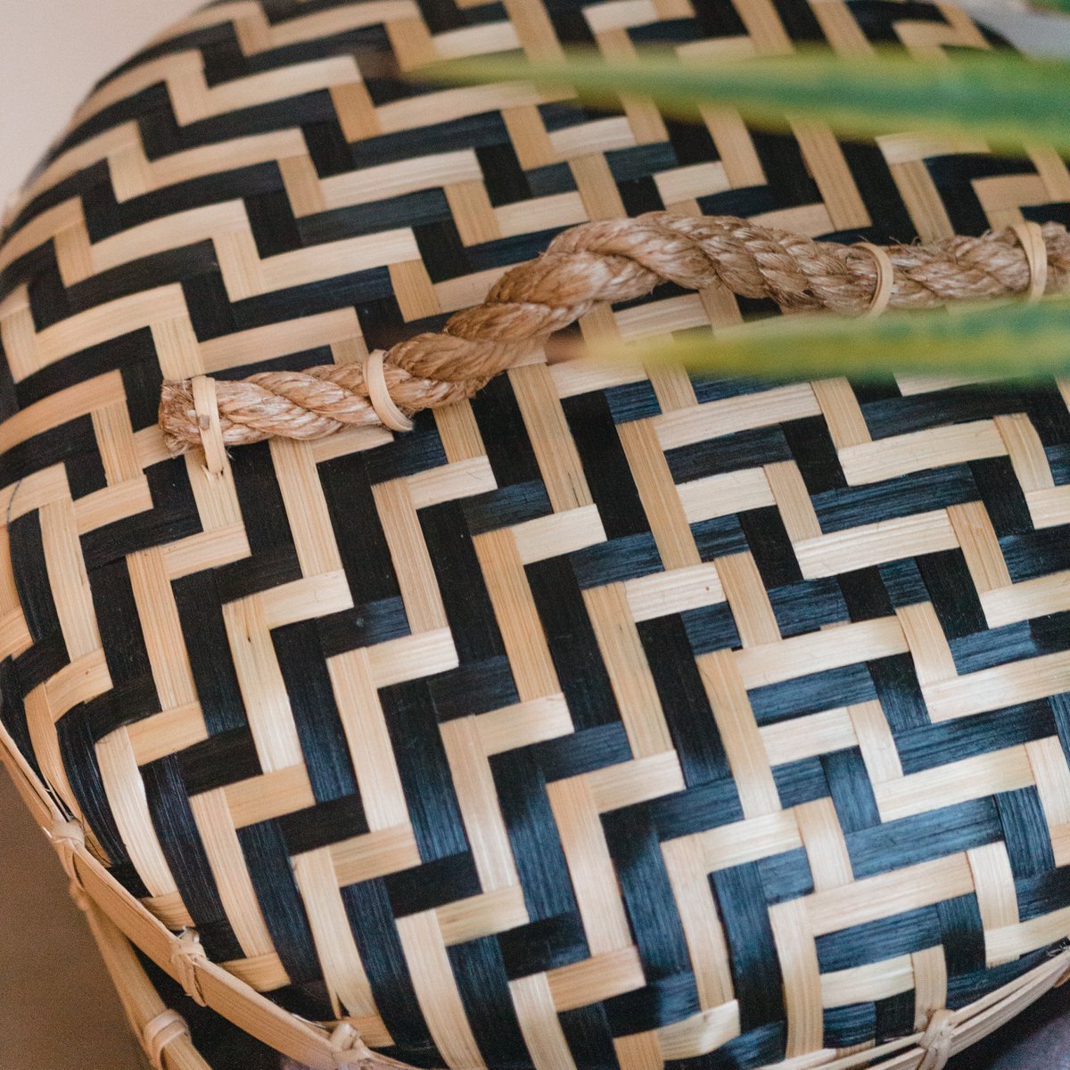Wäschekorb mit Deckel NABIRE aus Bambus