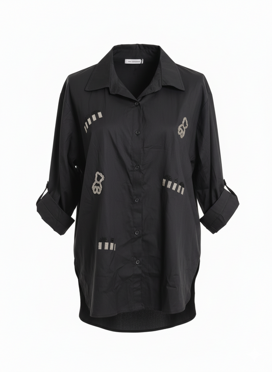 Schwarze Bluse mit Steinchen-Motiven